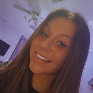 Meet your Posher, Kaitlyn